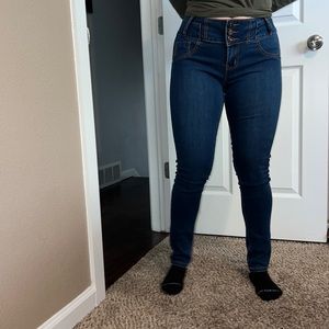 Blue clombian style jeans